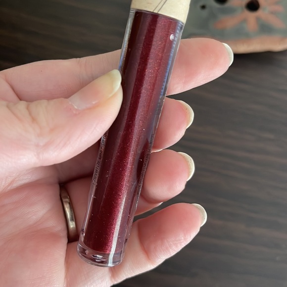 Starling by Noyah natural lipgloss - Picture 5 of 11